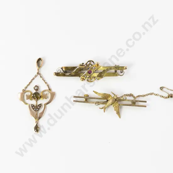 Two Victorian 9ct Bar Brooches and Pendant