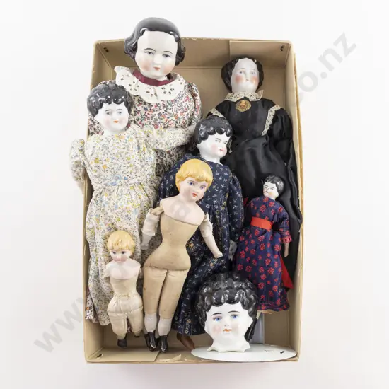 Collection Six Head Should Plate Dolls