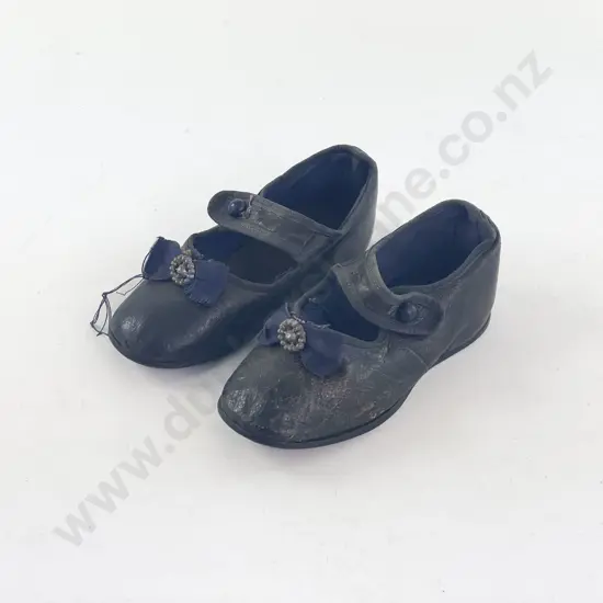 Pair Late Victorian Young Child Leather Single Button Shoes