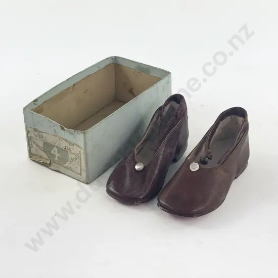 Pair Late Victorian Young Child Leather Single Strap Button Shoes