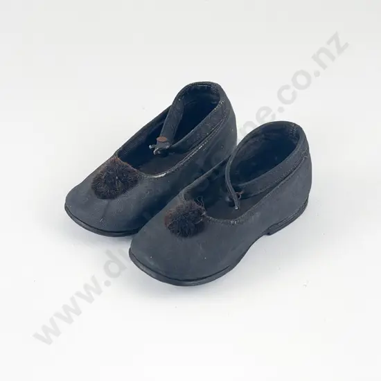 Pair Late Victorian 'Nimco' Young Child Leather Single Strap Button Shoes