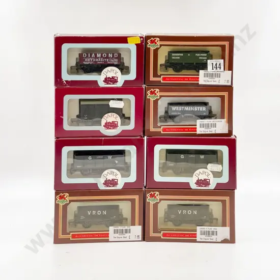 Dapol Boxed Eight Rolling Stock Wagons
