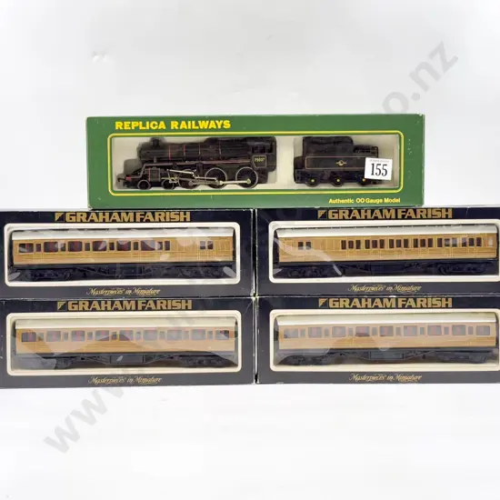 Replica Railways Boxed Standard Class 4 Loco 75037 BR with Four Graham Farish LNER Coaches