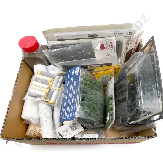 Mixed Lot Lineside Greenery and Kits with Texture Finishes