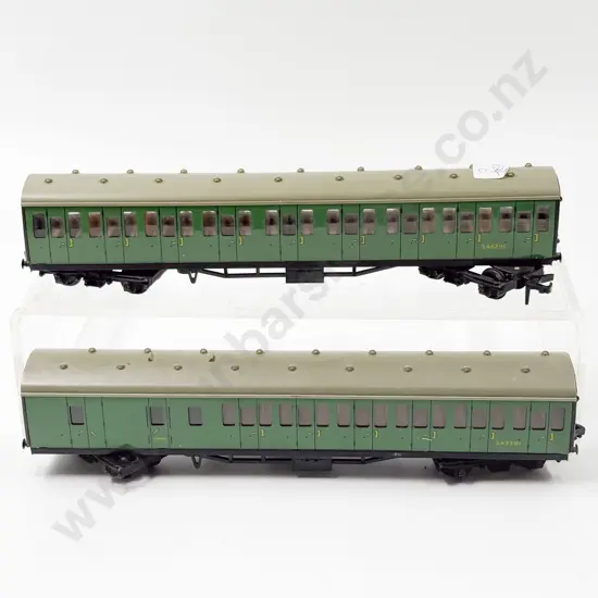Hornby Dublo Two Southern Region Passenger Coaches
