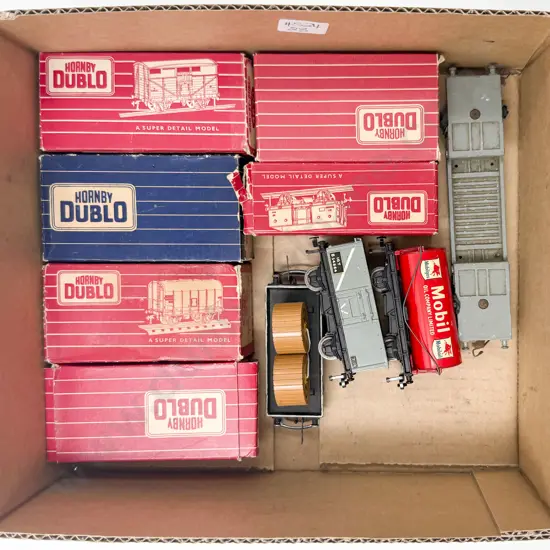 Hornby Dublo Boxed Six Rolling Stock Wagons and Four Unboxed