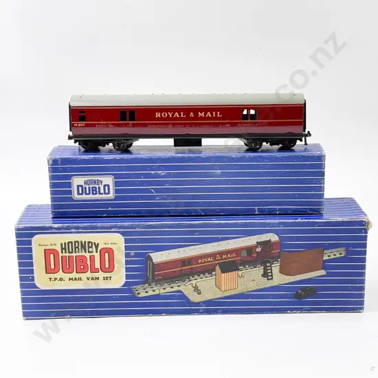 Hornby Dublo Boxed TPO Mail Van Set and D1 TPO Mail Van