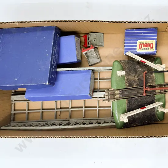 Hornby Dublo Boxed Single Arm Singles x2 Junction Single