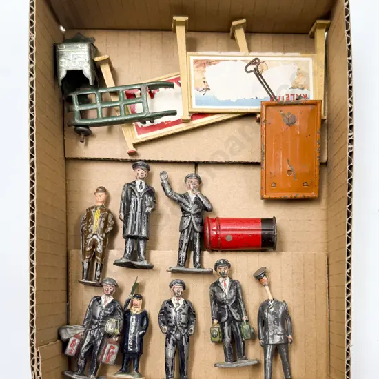 Britains and Other Railway Station Staff and Accessories (14)
