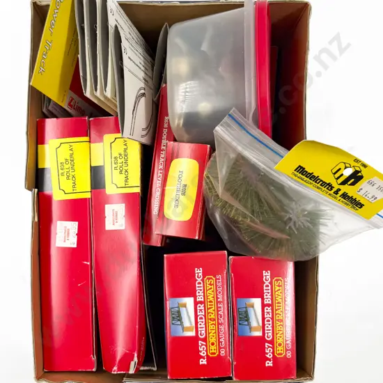 Hornby Railways Boxed Railway Accessories