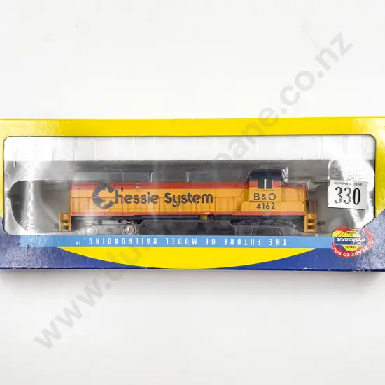 Athearn Boxed GP40-2  Diesel Locomotive 4162 Chessie/B&O