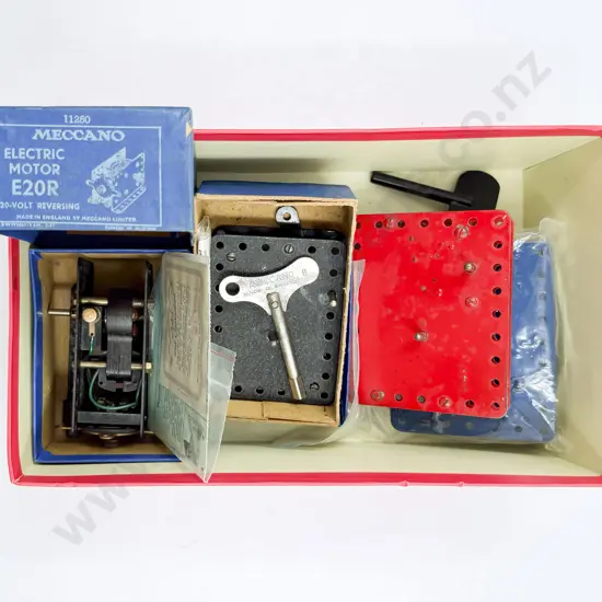 Meccano Boxed No1 Clockwork Motor x2 and E15R Electric Motor