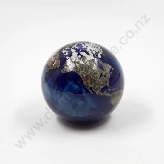 Lundberg Studios 2000 Paperweight