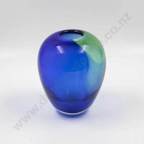 NZ Garry Nash Encased Blue Green Vase