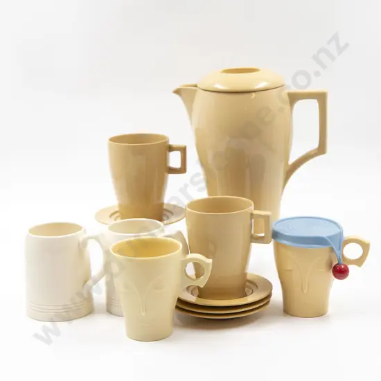 Wedgwood Bourn-Vita Jug with Two Mugs & Saucers