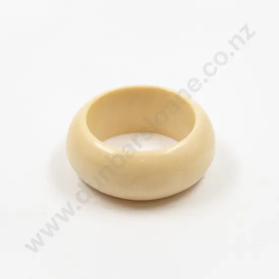 Vintage Plain Ivory Bangle