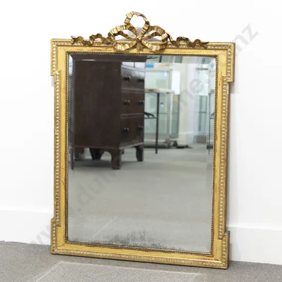 An Attractive C19th Gilt Wood Wall Mirror