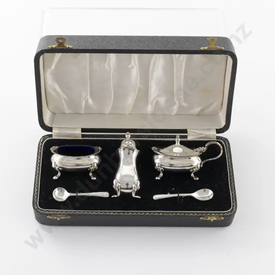 Cased QEII S/S 5 Piece Cruet Set