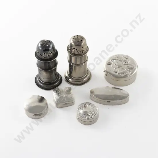 Pair Of Vict S/S Pepperettes