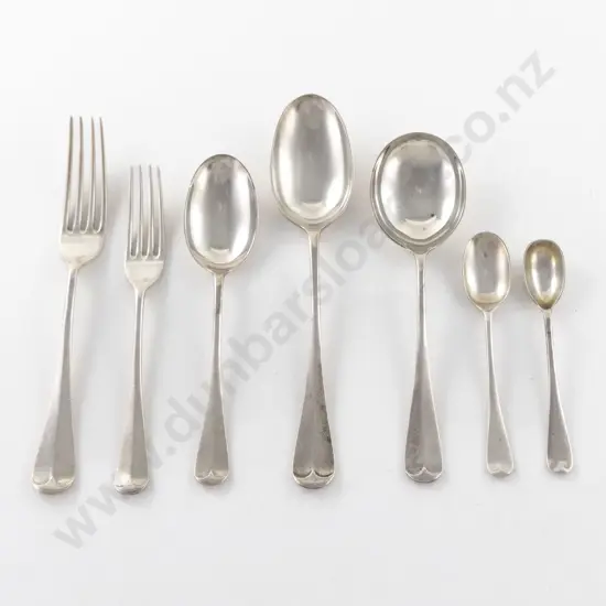 Geo V 34 Piece S/S Rattail Pattern Suite by William Hutton & Sons Ltd