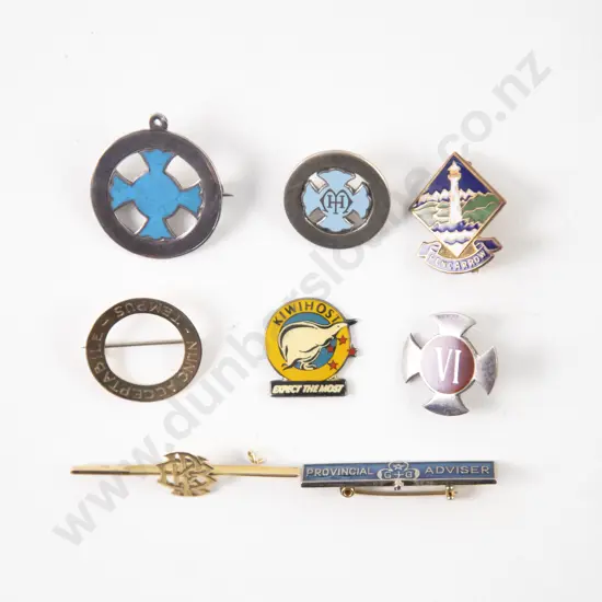 15ct Initial Bar Brooch