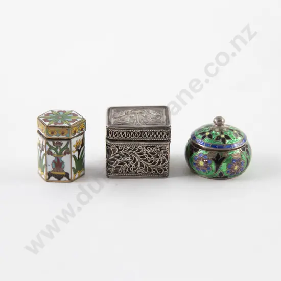 Silver Embossed and Filigree Pill Box