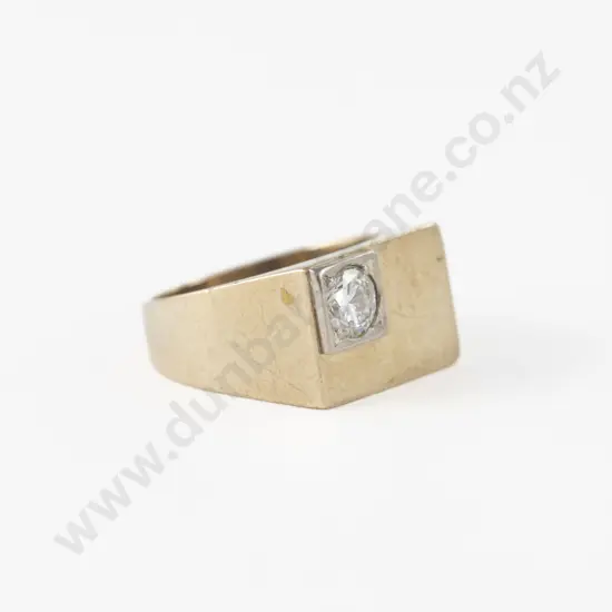 9ct Solitaire Diamond Gents Signet Ring