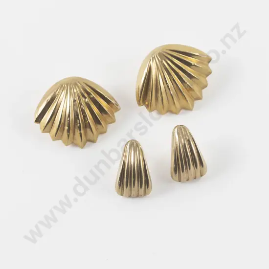 Two Pair 9ct Fan Ribbed Fancy Pierced Earrings