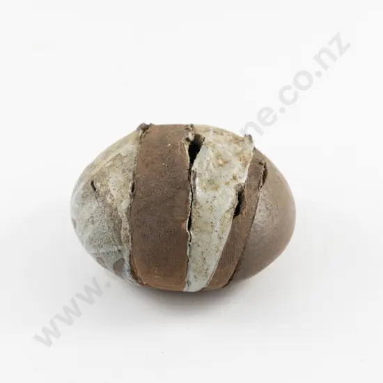 Doris Dutch Sculptural Form