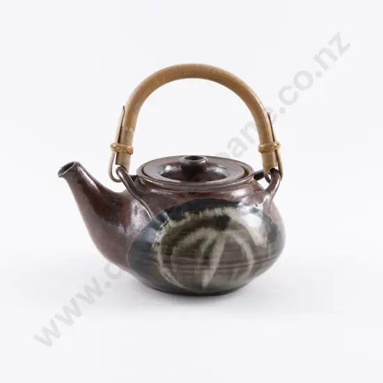 Doris Dutch Teapot