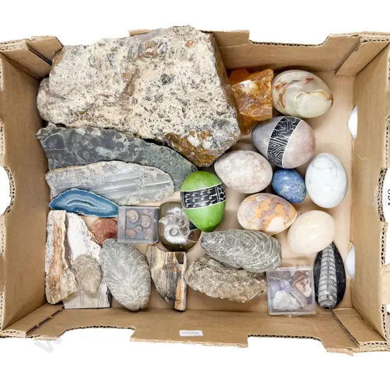 Qty of Assorted Hardstone Eggs