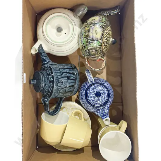 Qty of Assorted Teapots together with Crown Lynn Stoneware