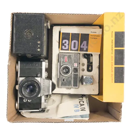 Qty of Assorted Vintage Cameras