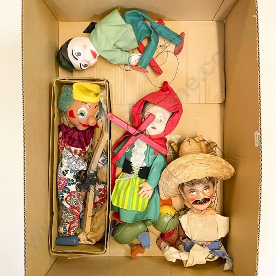 Qty of Assorted Puppets