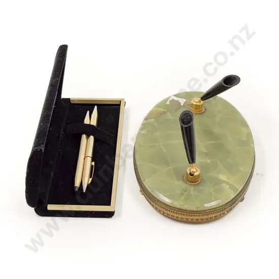 Vintage Parker Pen Stand and Pens in Case