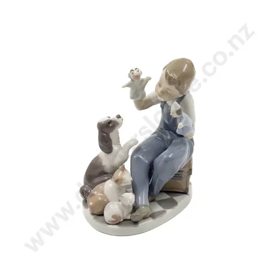 Lladro Group Figure "Puppet Show"