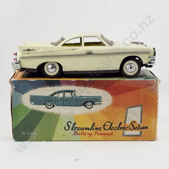 Boxed China MF009 Tinplate Streamline Electric Sedan