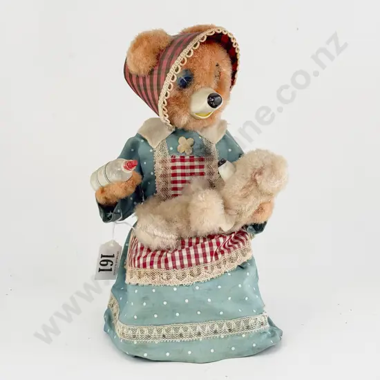 Y Mark Yonezawa Japan Flock Cloth and Tinplate Mother and Baby Bear