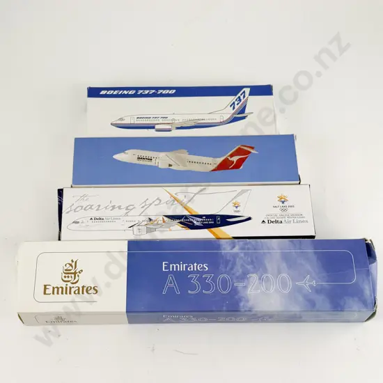 Four Aviation Inflight Scale Models