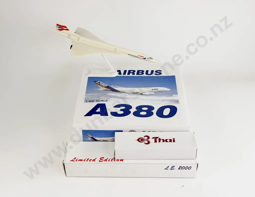 Four Aviation Inflight Scale Models Image 1++