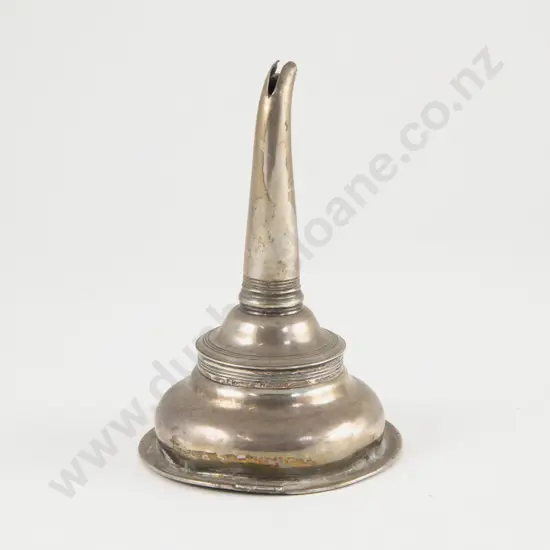 Geo III S/S Wine Funnel