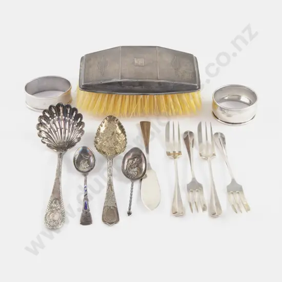 Small Group Of Mixed S/S Cutlery