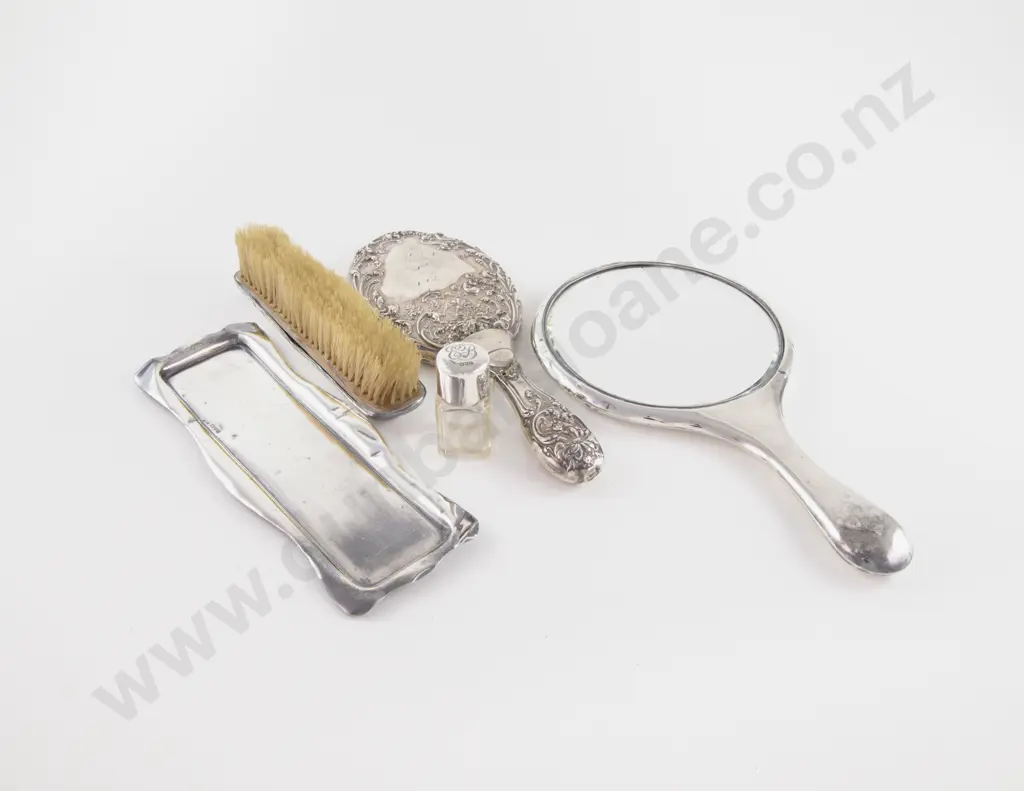 5 S/S Dressing Table Items Image 1++