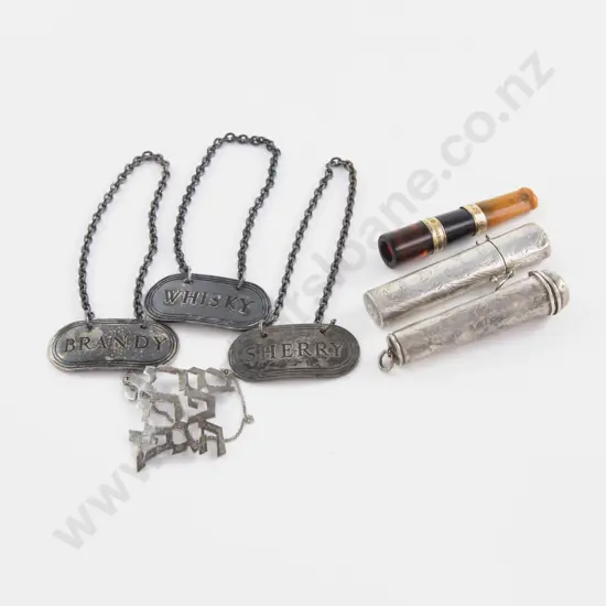 Cheroot Holder Mounted With 2 9ct Gold Bands With S/S Case