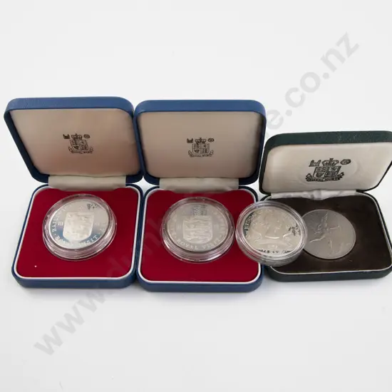 2006 Bailiwick of Guernsey Silver Proof Five Pounds with 25pence x3