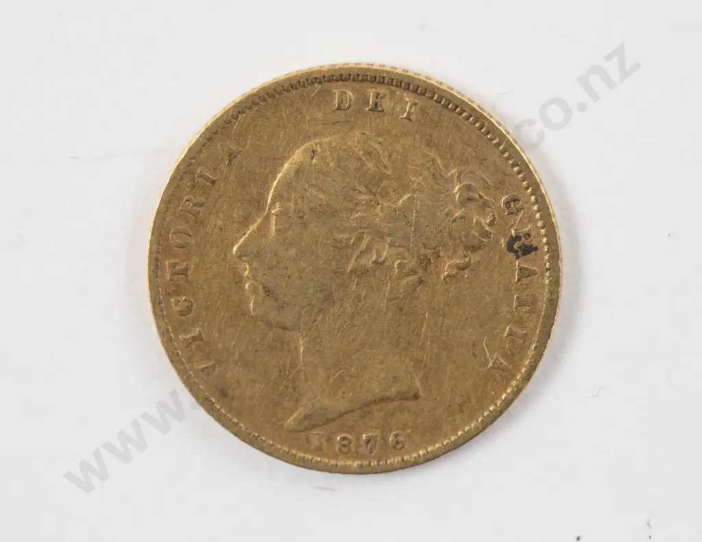 1876 Half Gold Sovereign Shield Back Die 86 Image 1++