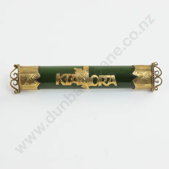 NZ 9ct Gold Mounted 'Kiaora' Greenstone Bar Brooch