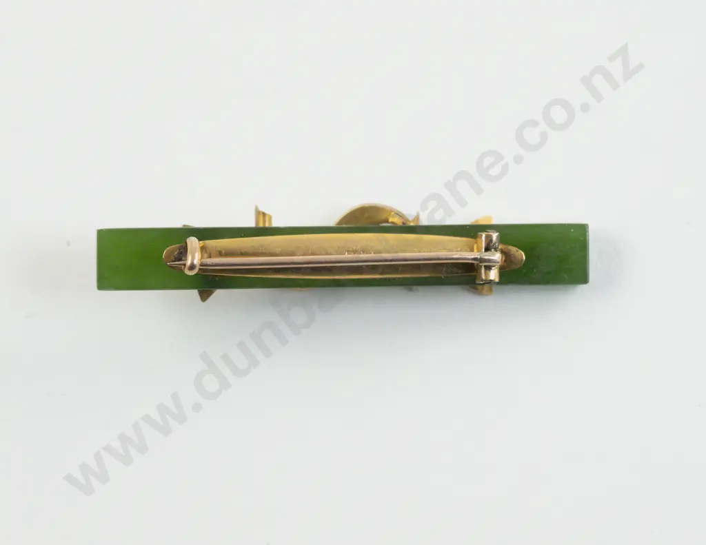 NZ 9ct Greenstone and Seed Pearl Bar Brooch Image 1++