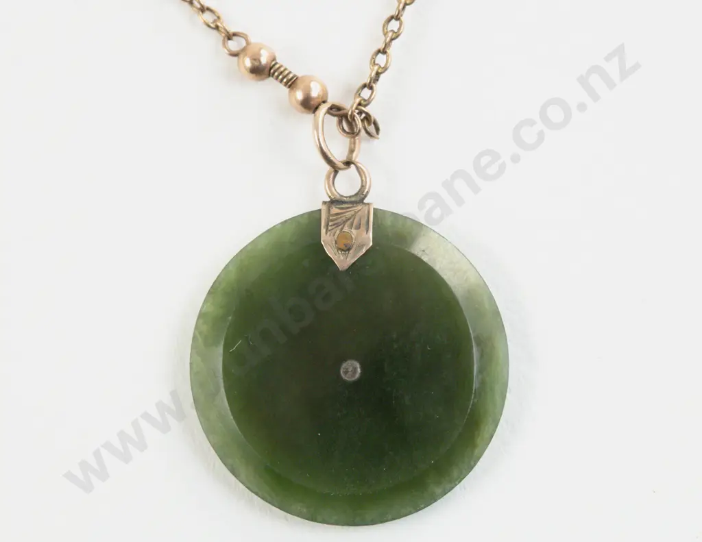 NZ 9ct Mounted Greenstone Circular Pendant Image 1++