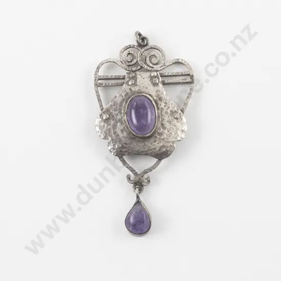 NZ Jeweller Reuben Watts (1869 - 1940) S/S Arts and Crafts Amethyst Pendant
